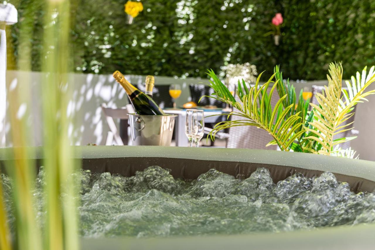 Oasis Luxury Apartment With Terrarce And Jacuzzi Split Exterior foto